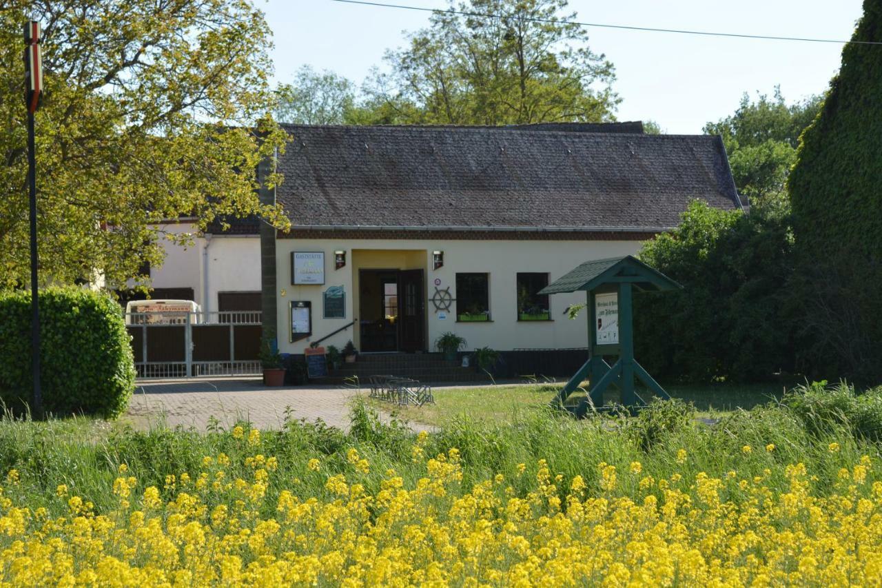 Gaststatte "Zum Fahrmann" Hotel Walternienburg Buitenkant foto